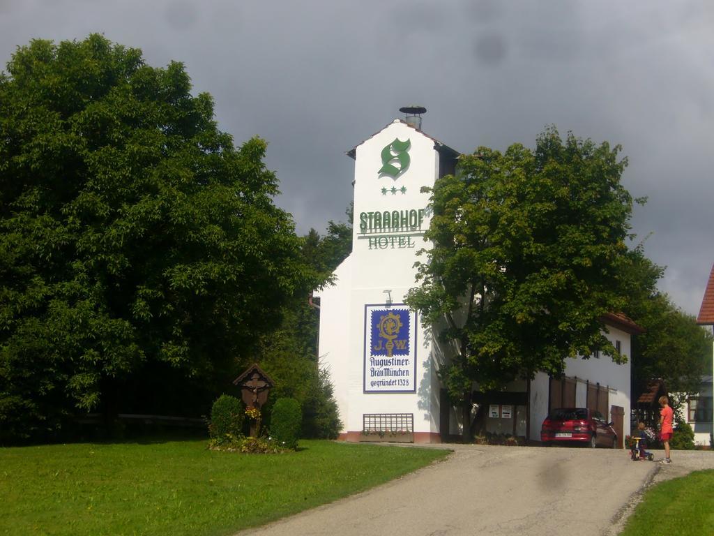 Hotel Strasshof Pfaffenhofen an der Ilm Exterior foto